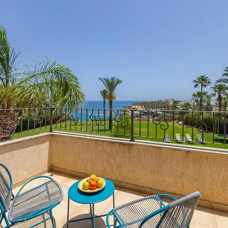 Sunnyvillas: 4br Seafront Villa*private Pool*bw44